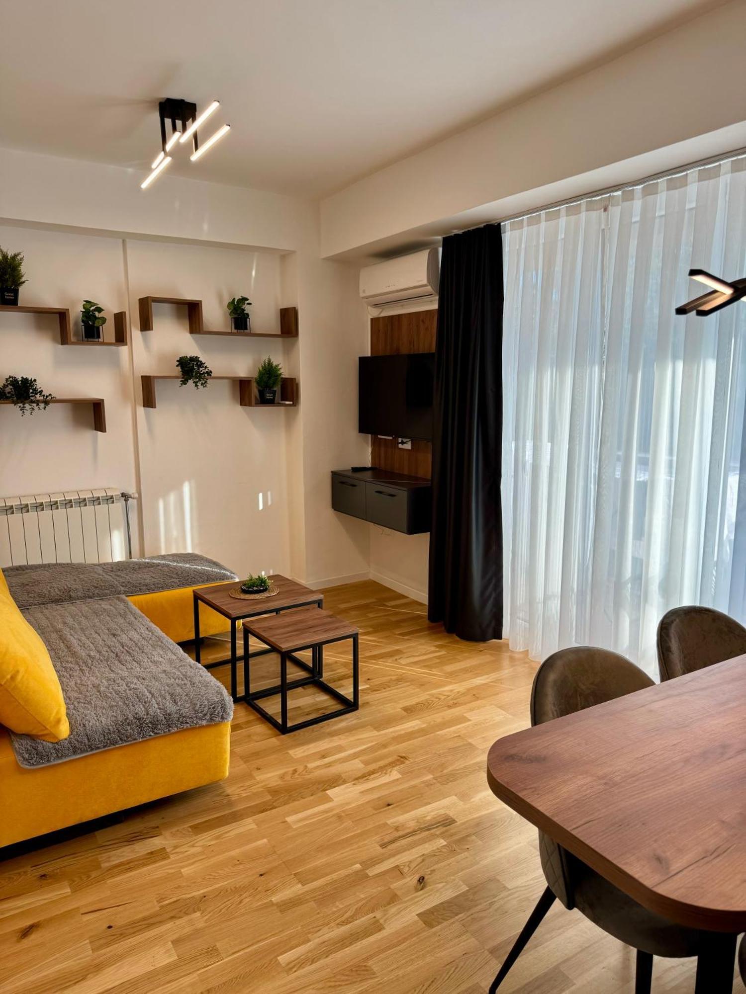 Riverside Downtown Apartment